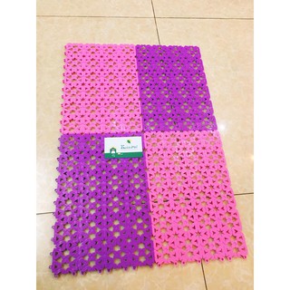 Tấm nhựa lót chuồng chó mèo