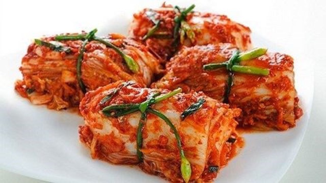 Kim Chi Hàn Quốc ( 한국김지)gói 500g lên men 100% tự nhiên cam kết không sử dụng chất bảo quản . | BigBuy360 - bigbuy360.vn