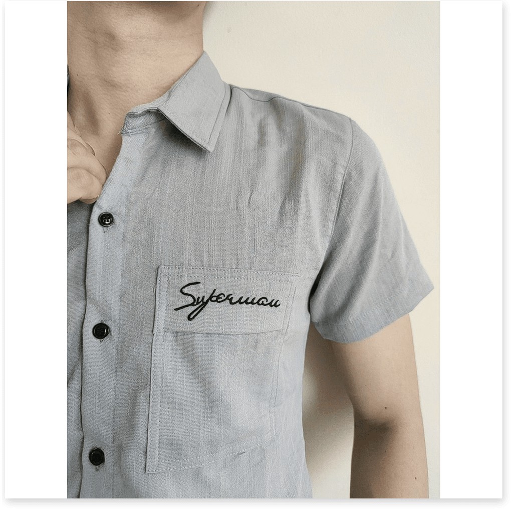 ÁO SƠ MI ĐŨI TAY NGẮN,THIẾT KẾ HỌA TIẾT TRƠN NHƯNG KHÔNG KÉM PHẦN SANG TRỌNG,ĐẶC BIỆT LÀ CHẤT LIỆU VÃI THOÁNG MÁT VÀ MỊM