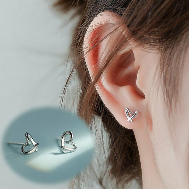 1 Đôi Bông Tai Bạc 925 Hình Trái Tim Mini Dễ Thương