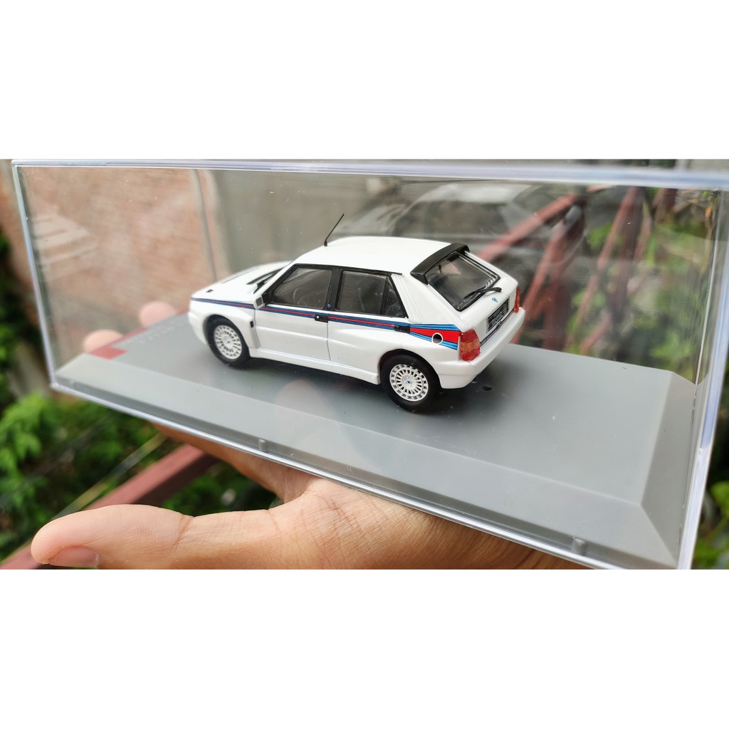 Mô hình tĩnh Whitebox Lancia Delta Intergrale Martini 1992 tỷ lệ 1:43