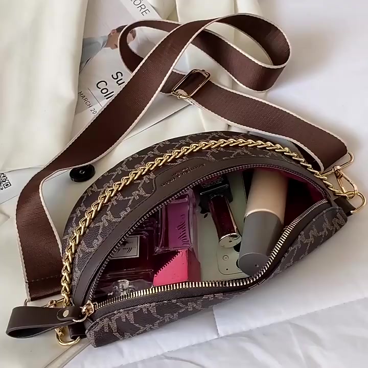 Túi đeo chéo, bao tử đeo ngực, đeo bụng da kèm dây xích trẻ trung cá tính hàng QC | BigBuy360 - bigbuy360.vn