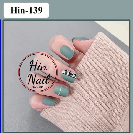 nailbox 24 móng giả kèm keo sơn lì màu xanh Hin Nail