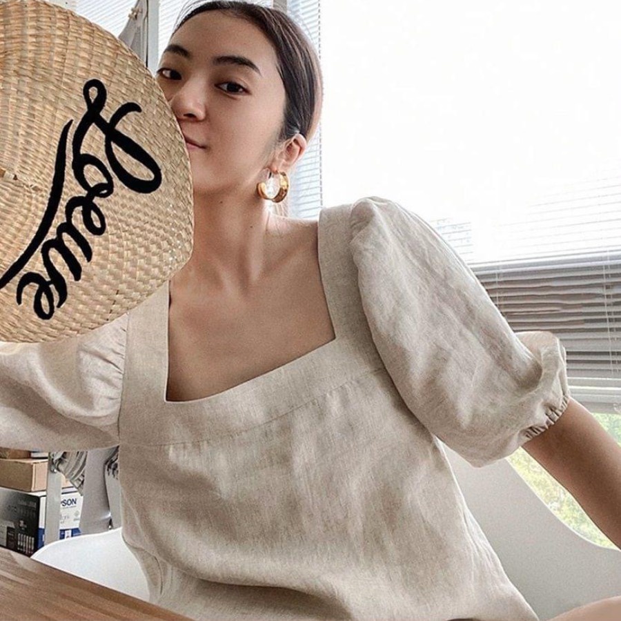 PEACHY LUST - Set Áo Quần Nữ Linen Cổ Vuông Tay Bồng Năng Động Màu Be Muối Tiêu (tặng kèm chun buộc tóc)