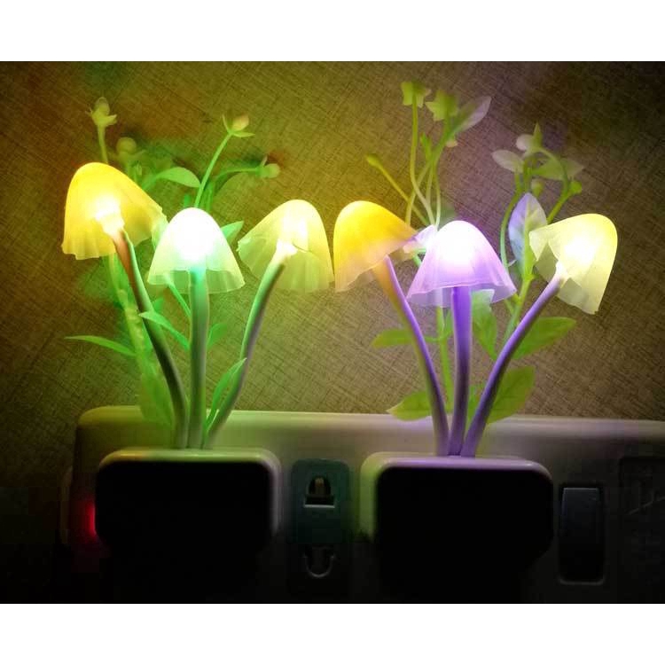 Đèn ngủ LED hình nấm với phích cắm nguồn US