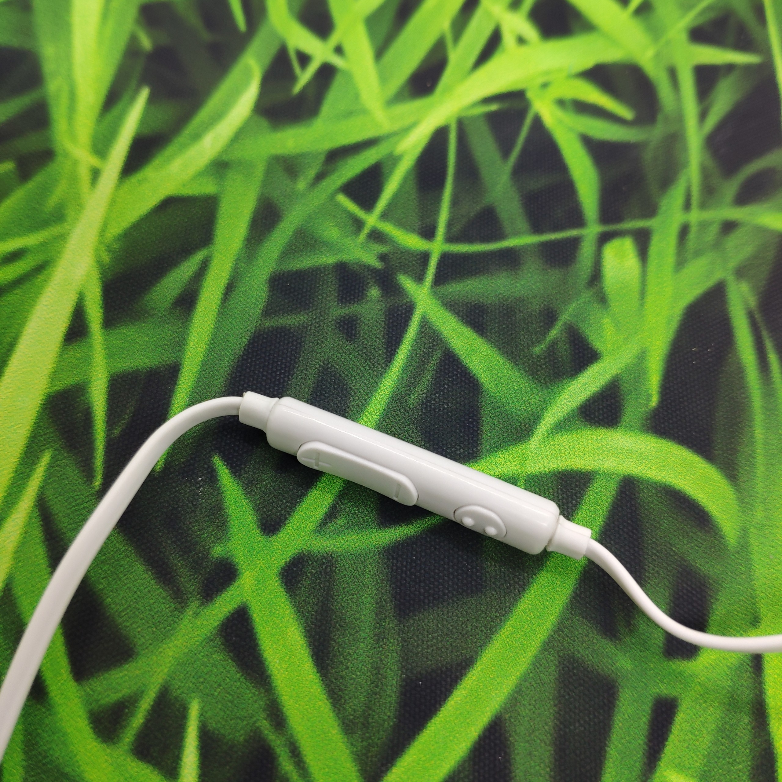 Tai Nghe Samsung Galasy J5, J7 Dùng cho tất cả các máy jack tròn 35, âm bass mạnh mẽ (trắng), tai nghe dây có mic | BigBuy360 - bigbuy360.vn