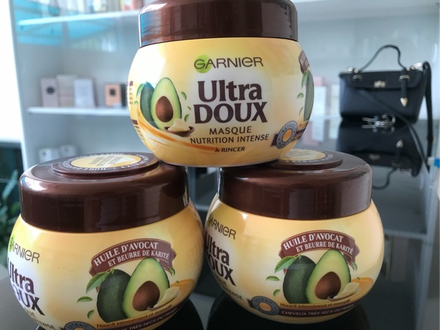 Kem ủ tóc Garnier tinh chất bơ nuôi dưỡng và phục hồi tóc 300ml | BigBuy360 - bigbuy360.vn