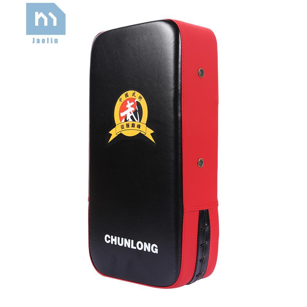 Miếng đấm đá tập võ Taekwondo