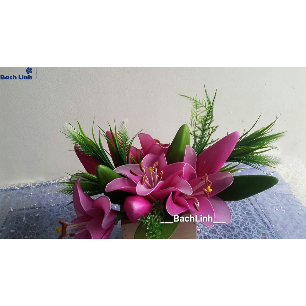 Hộp hoa ly voan