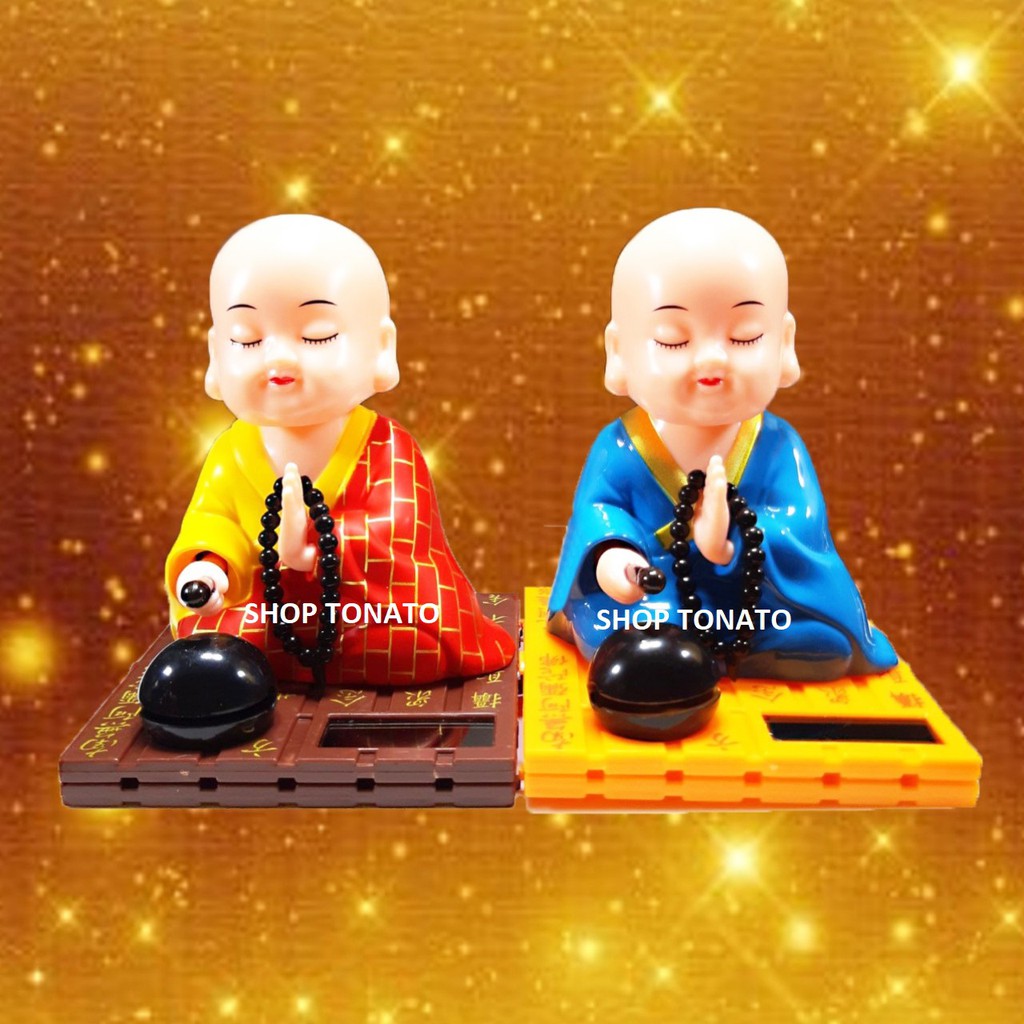 TƯỢNG CHÚ TIỂU LẮC ĐẦU TRANG TRÍ XE Ô TÔ SỬ DỤNG NĂNG LƯỢNG MẶT TRỜI GÕ MÕ TỤNG KINH CAO 9CM,11CM | BigBuy360 - bigbuy360.vn