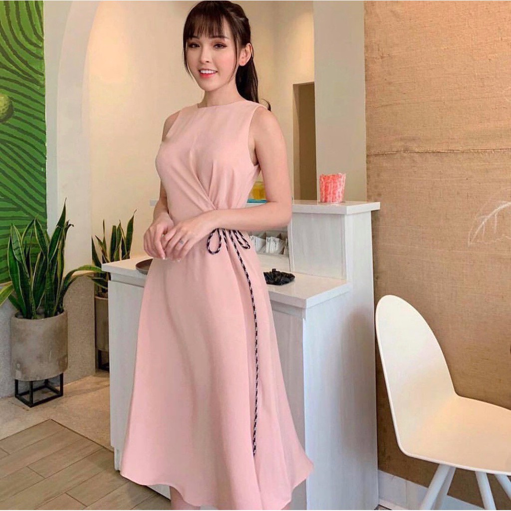 Đầm thắt eo dáng xòe