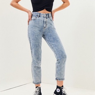 Quần jean nữ xuất dư hiệu Pacsun. Có giãn tốt mặc đẹp và thoải mái. Màu rất Tây . Size 26,27,28,29,30,32 Quần jean nữ xu