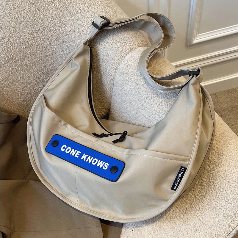 Túi Đeo Chéo Vải canvas Sức Chứa Lớn Mẫu Mới Mùa Thu/ Đông 2021 Phong Cách Joker Cho Nữ