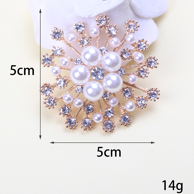 Ghim Cài Áo Hình Hoa Tuyết Đính Ngọc Trai Sang Trọng
