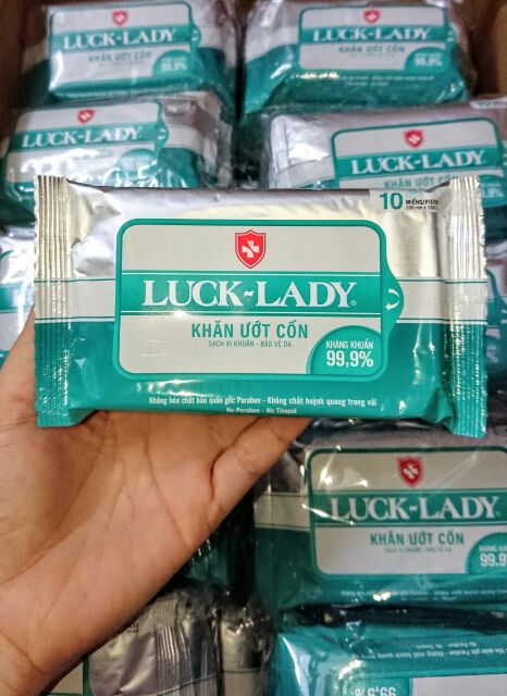 Khăn ướt cồn Luck Lady kháng khuẩn 10 tờ