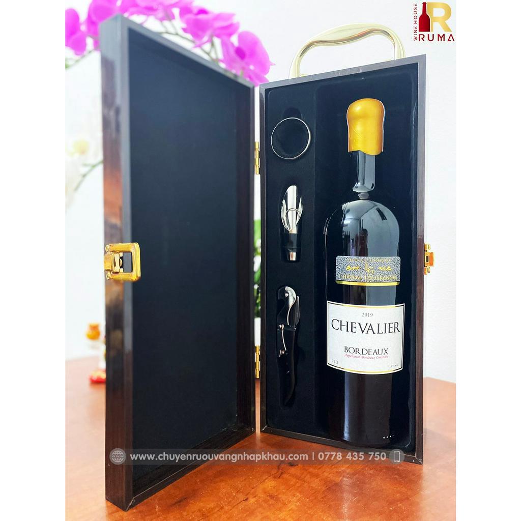 Set quà tặng 1 chai Vang Pháp Chevalier - Hộp sơn mài