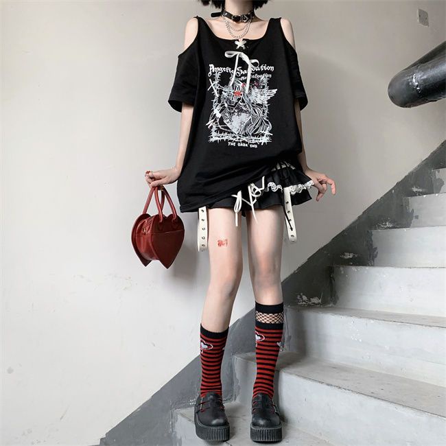 Áo Thun Nữ Hở Vai In Họa Tiết