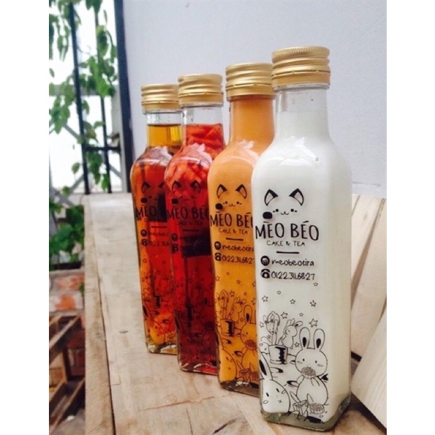 CHAI THUỶ TINH VUÔNG NẮP NHÔM VÀNG 250ml