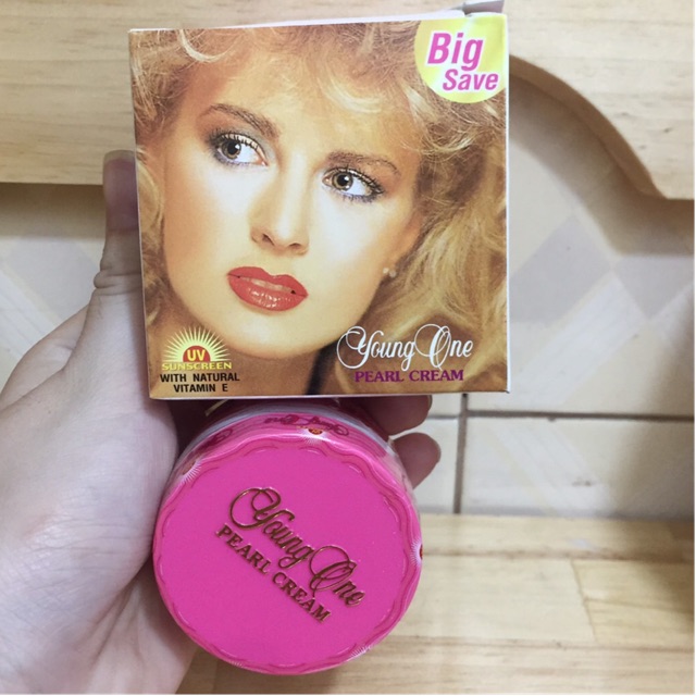 Kem dưỡng trắng da mặt Young One 15g