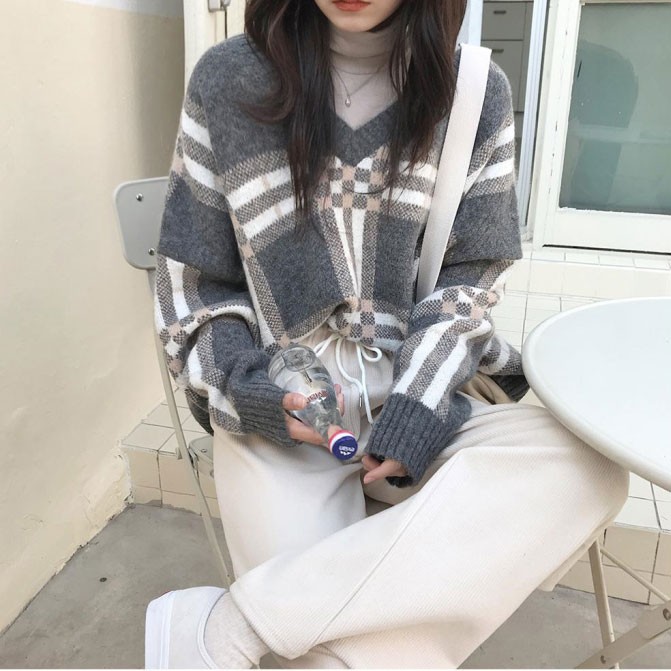 Áo Sweater Tay Dài Cổ Chữ V Kẻ Sọc Ca Rô Thời Trang 38399