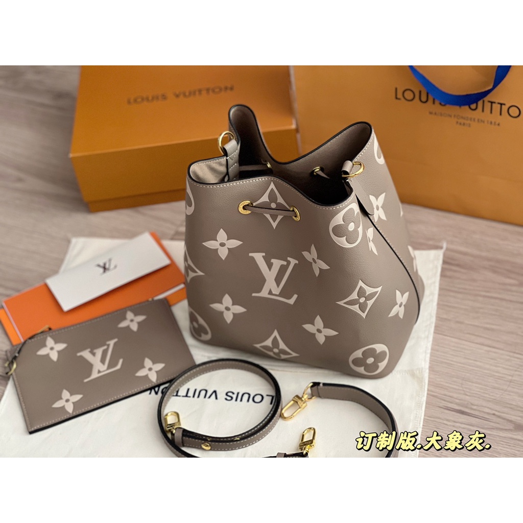 Túi xách nữ da thật Louis Vuitton LV hoạ tiết thương hiệu thời thượng, có túi mini đi kèm