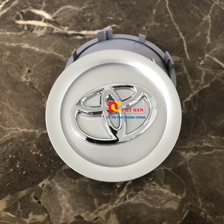 Sản Phẩm Logo chụp mâm, ốp lazang bánh xe ô tô Toyota Camry Đời từ 2000-2003 .