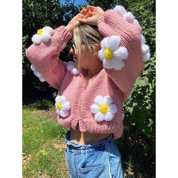 Áo khoác len mẫu hoa lớn