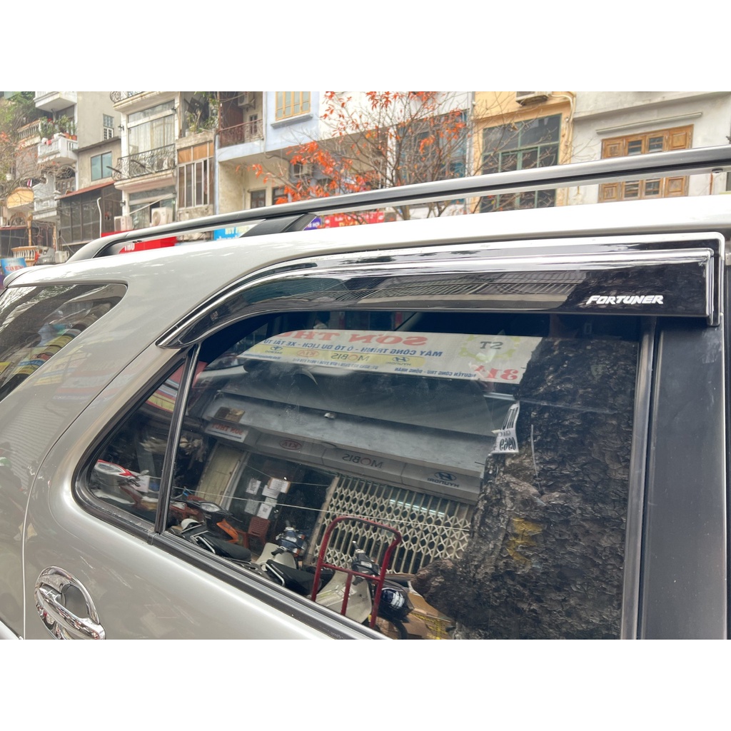 Vè che mưa Toyota Fortuner 2010-2015