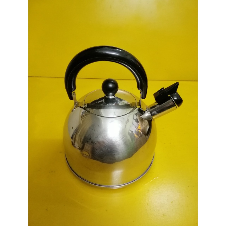 Ấm inox có còi hú nội địa Nhật (made in Japan) (2.5L) (mã 866), Dùng được bếp từ