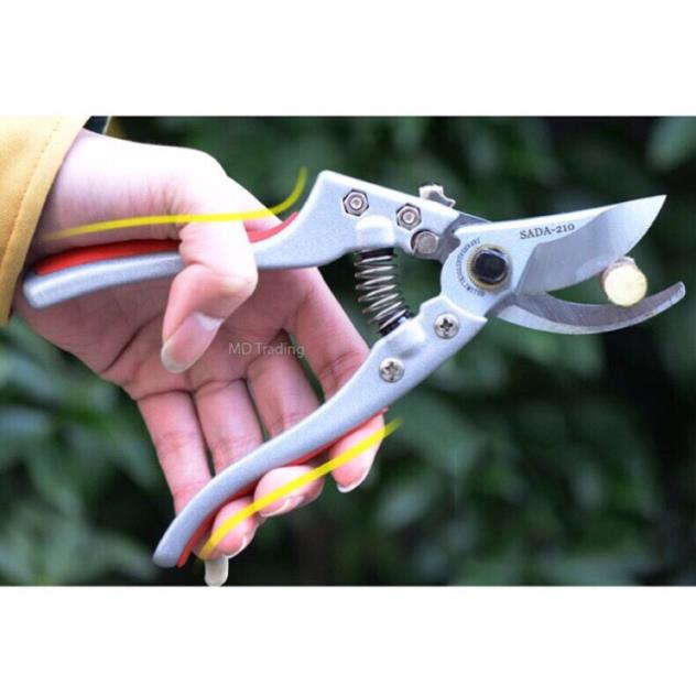 Kéo cắt cành chất liệu thép không gỉ SADA 210 chính hãng nhật bản
