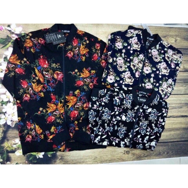 Khoác Bomber kaki hoạ tiết