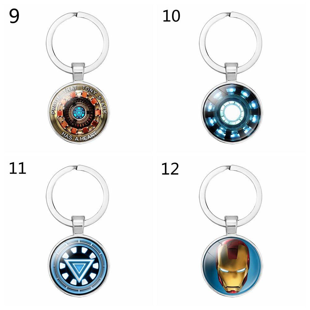 Móc Khóa Kim Loại Hình Găng Tay Và Trái Tim Siêu Anh Hùng Marvel Giá Đỡ