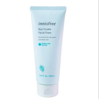 Sữa rửa mặt Innisfree cho da mẫn cảm, mụn và da dầu.