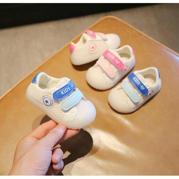 Giày tập đi thể thao cho bé trai bé gái Kids ngôi sao từ 0-2 tuổi