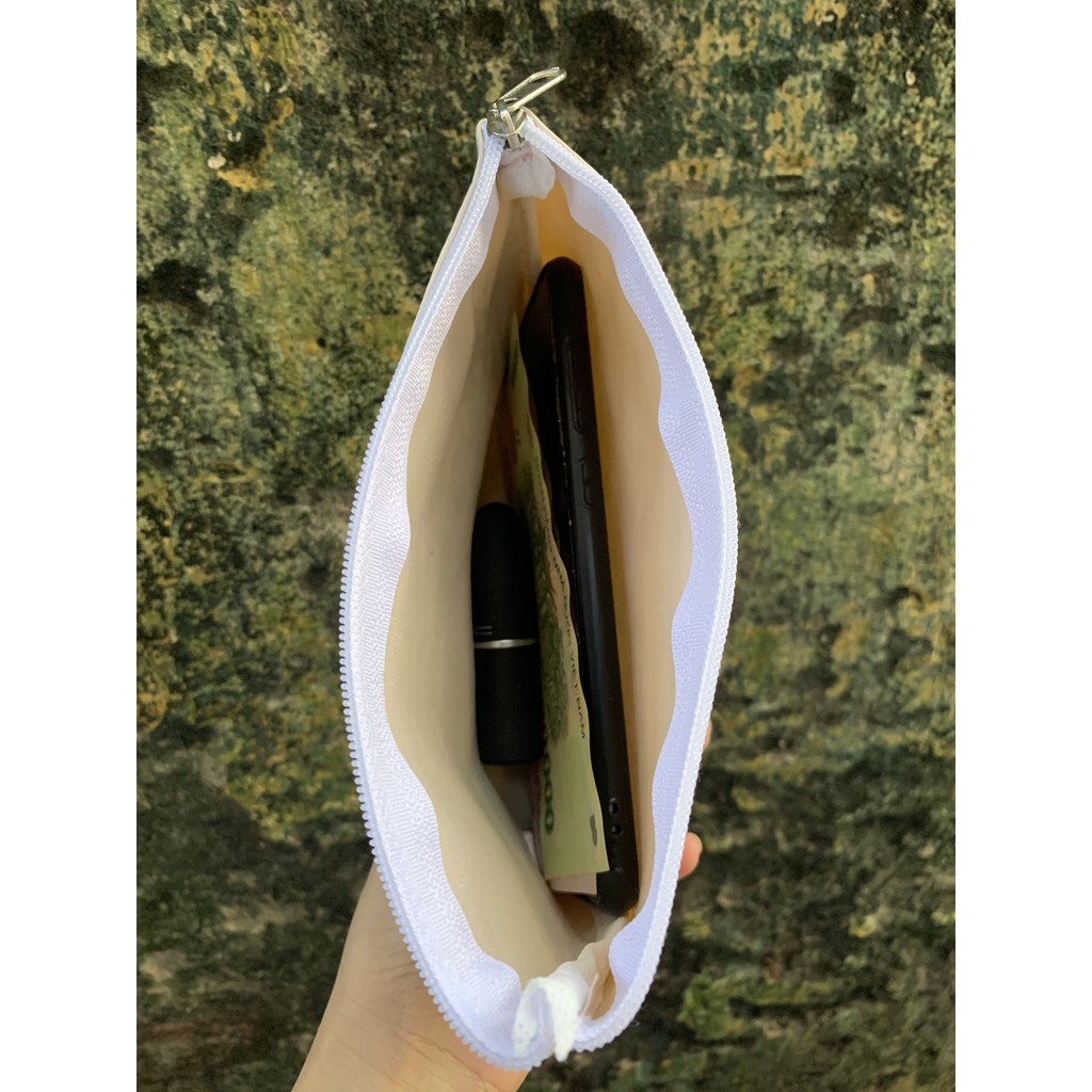 Ví cầm tay đa năng.