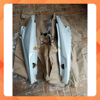 Ốp bụng vario click 2015 - 2017 màu trắng