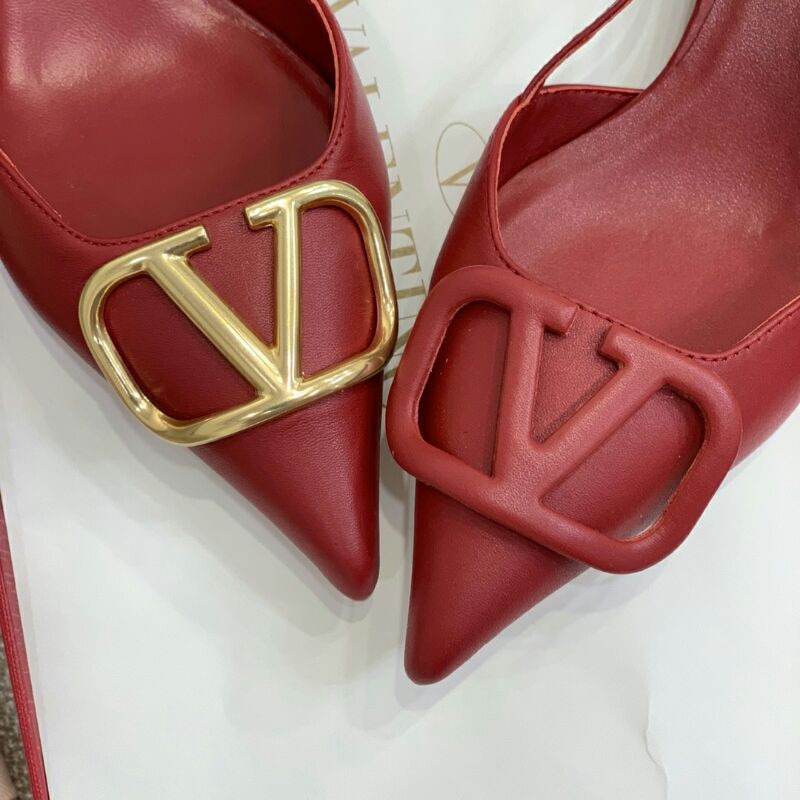 Guốc valentino da thật có quai cao cấp