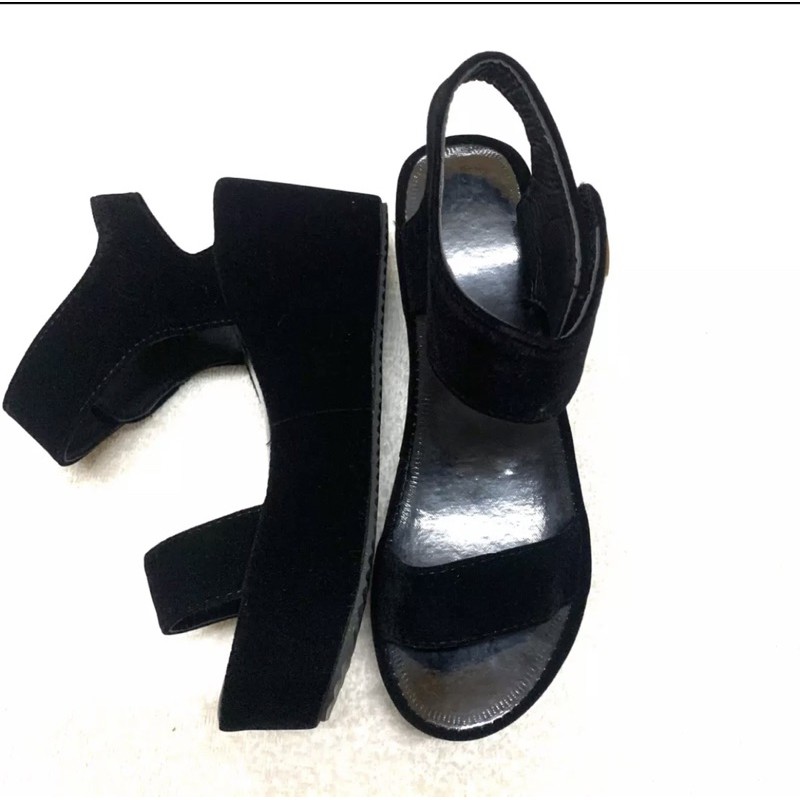 Sandal 2 quai nhung đế xuồng