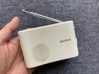 Radio sony icf 51