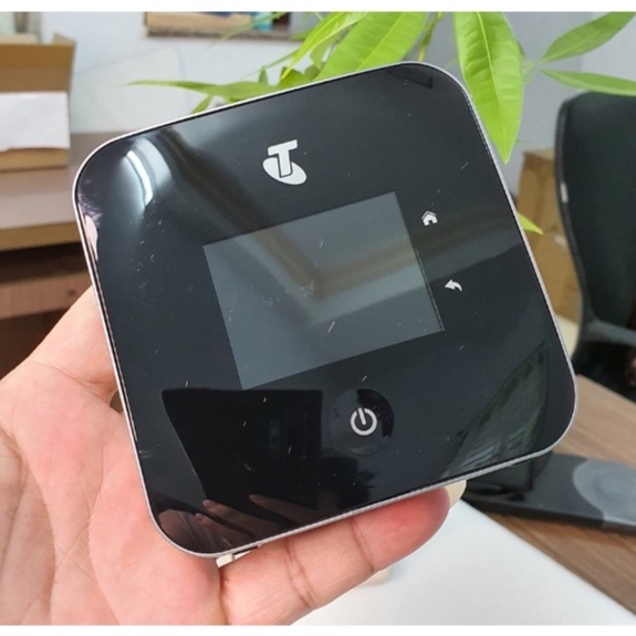 Wifi 4G Netgear M2 Nighthawk MR2100 - Tốc độ 4G lên tới 2Gbps