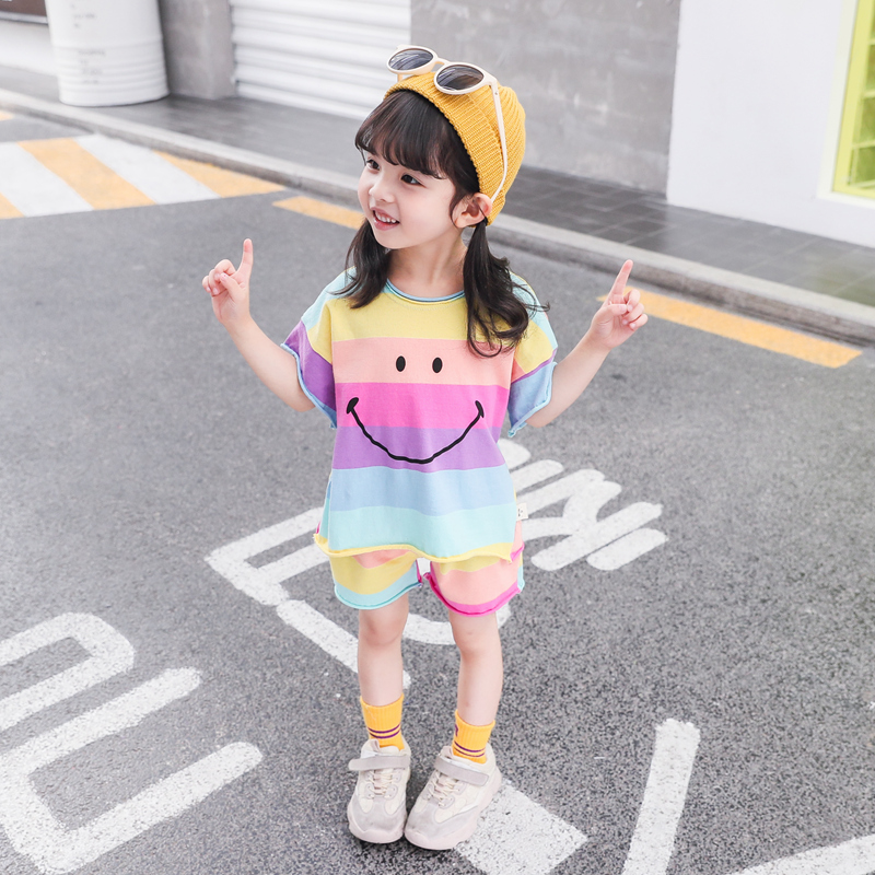 Bộ áo thun kẻ sọc in hình mặt cười + quần short màu sắc xinh xắn cho bé gái