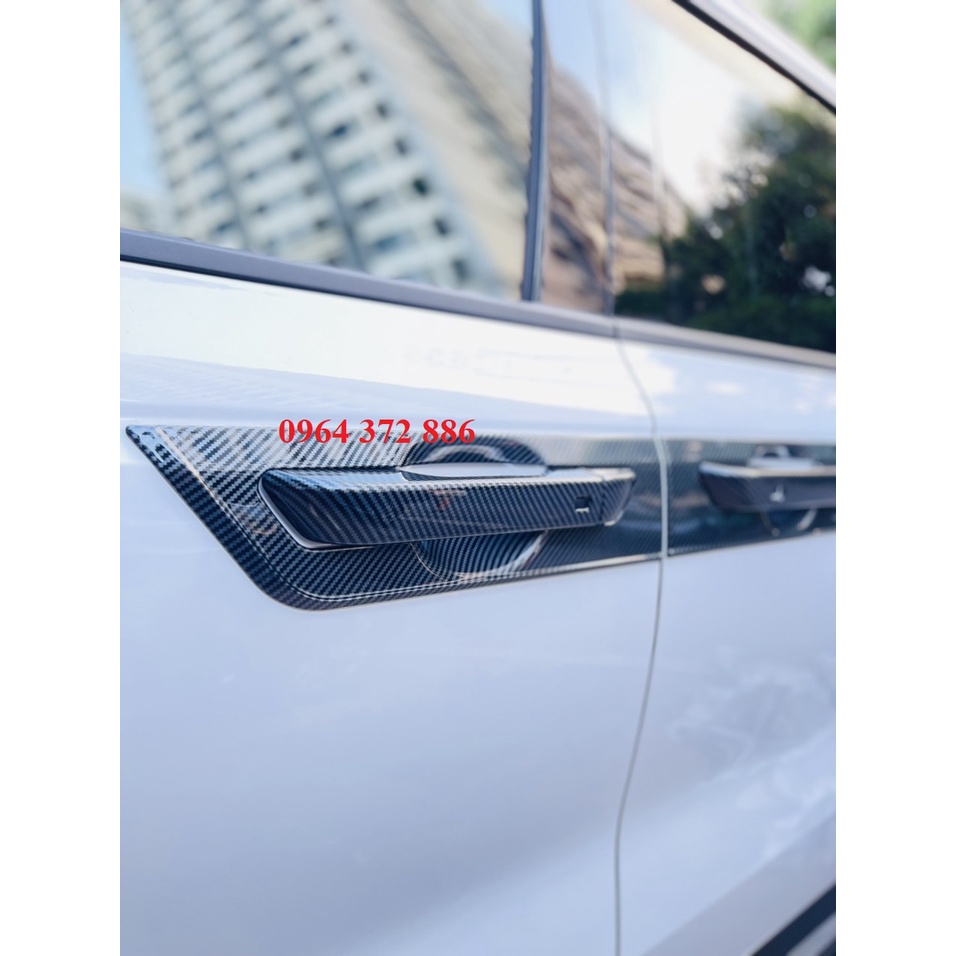 Ốp tay nắm cửa, hõm cửa, chén cửa CARBON xe Kia Carnival 2021- 2022 nhựa vân CACBON cao cấp