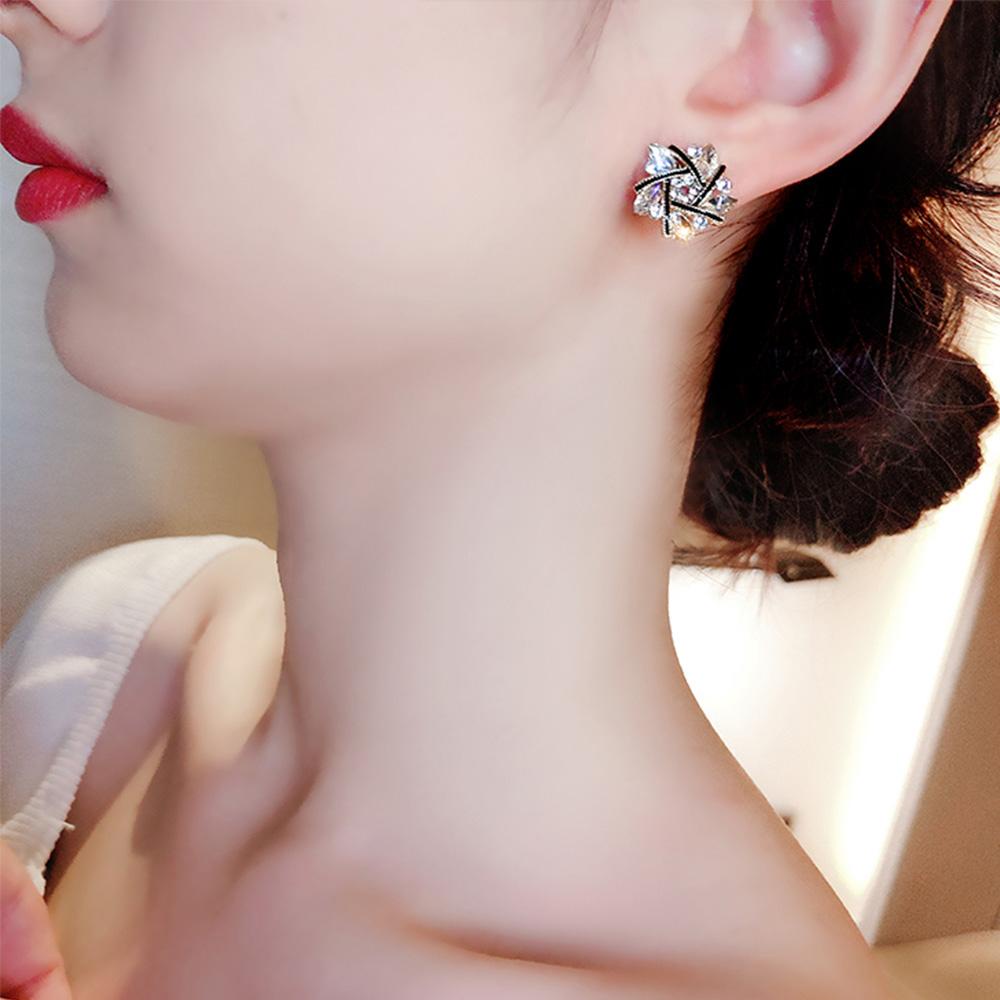 Khuyên Tai Đính Đá Thời Trang Hàn Quốc Cao Cấp