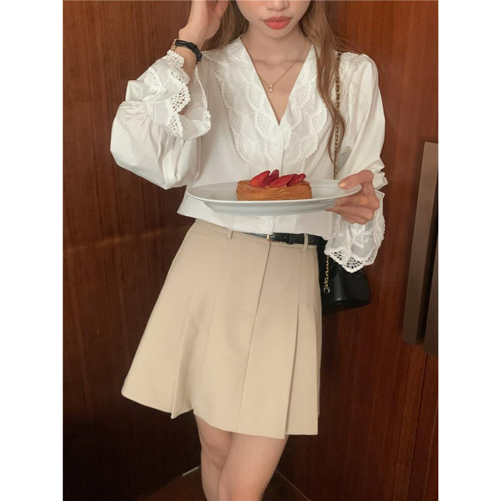 Áo Sơ Mi Dài Tay Cổ Chữ V Thêu Ren Tinh Tế Kiểu Pháp 62805