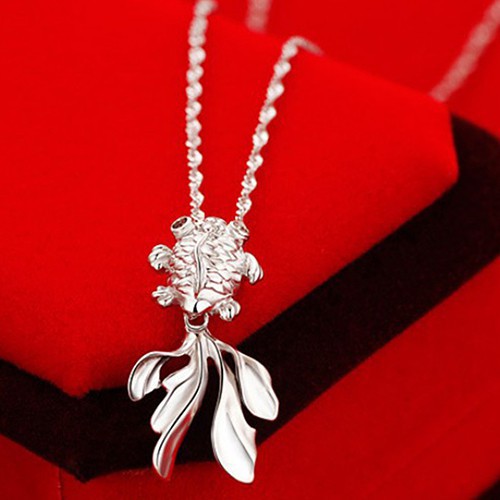 Vòng cổ nữ mạ bạc mặt hình cá thời trang