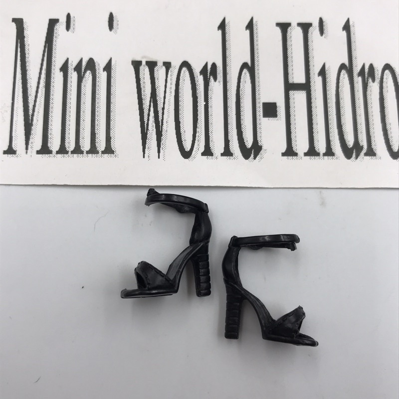 Giày búp bê Barbie model muse chính hãng. Giày cao gót cho búp bê.