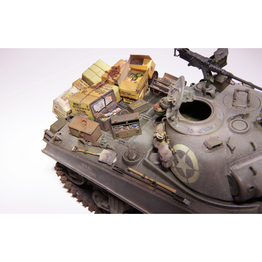 Mô hình lắp ráp xe tăng quân sự Mỹ 1/35 SCALE U.S. MEDIUM TANK M4A3 SHERMAN 105MM HOWITZER ASSAULT SUPPORT 35251 TAMIYA