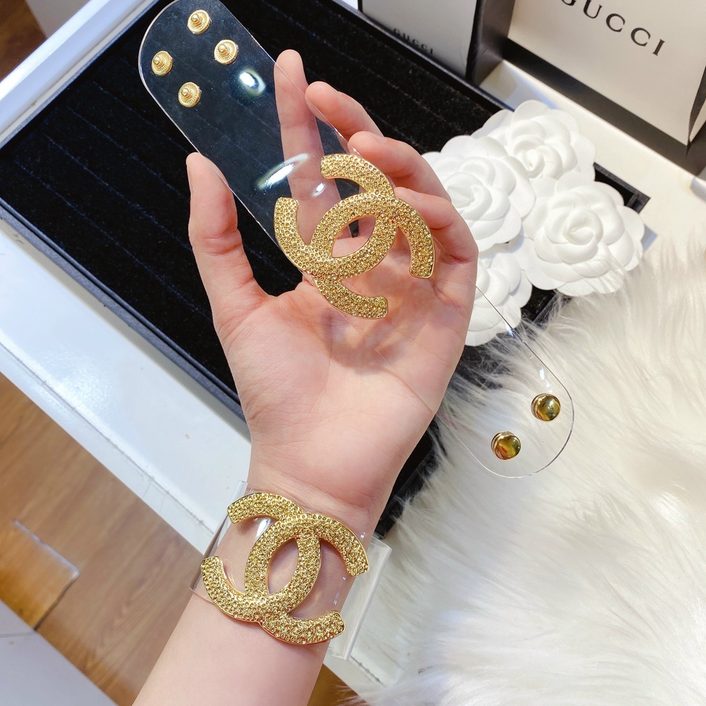 Vòng tay nữ dây da cao cấp bảng to Ròm House hoạ tiết và logo thương hiệu cao cấp - VTDBT01802