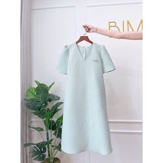 ĐẦM CỔ V KEM TAG NƠ - BIMI
