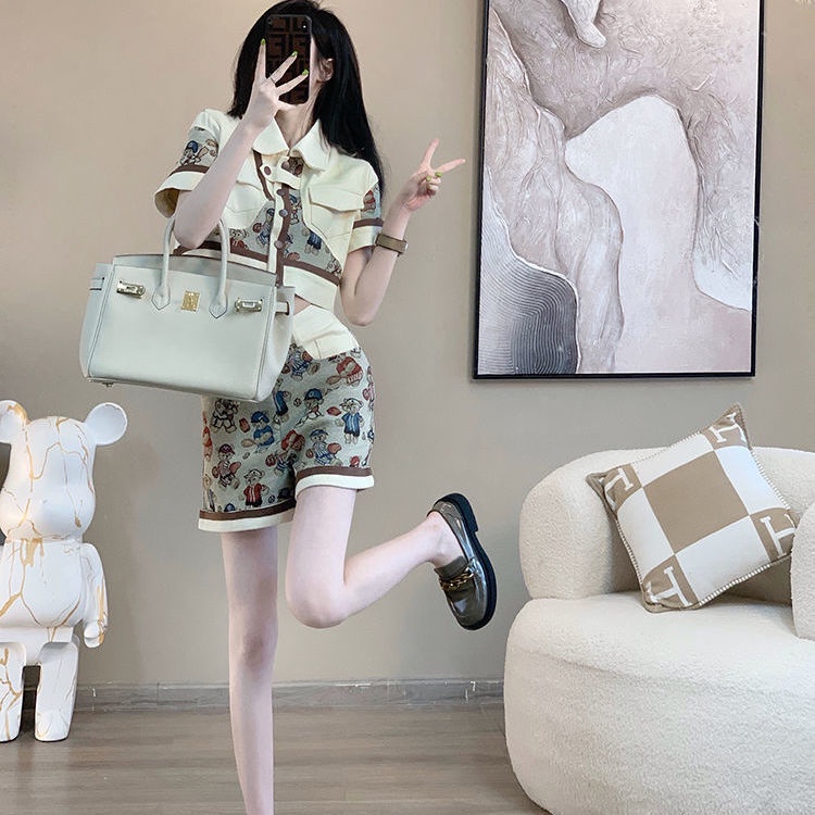 Set Áo Tay Ngắn + Quần Short Phong Cách Thời Trang Phương Tây Trẻ Trung Năng Động